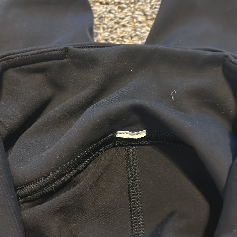 Lululemon - Picture 3 of 3
